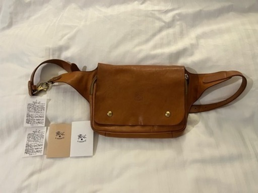 美品　正規品　IL BISONTE ショルダーバッグ