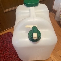 水タンク　ポリタンク　アウトドア　キャンプ