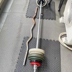 筋トレ　ダンベル　バーベル