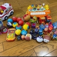 アンパンマン、ミニオン　おもちゃ