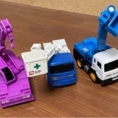 車のおもちゃいろいろの画像