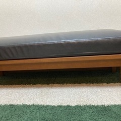 ウニコ　ベンチの画像