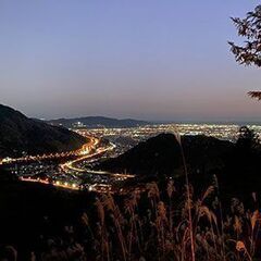 【夜景を楽しむなら！】ひっそりカップルでも楽しめるプライベートキャンプ場 - 地元のお店