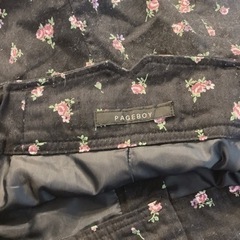PAGEBOY 花柄 黒 ショートパンツ ショーパンの画像