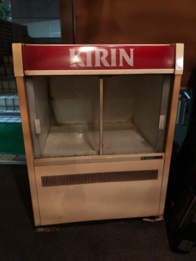店舗備品、サンデンショーケース、キリンショーケース閉店、備品