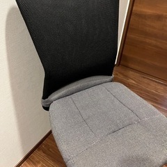 オフィスチェアー　キャスター付きの画像