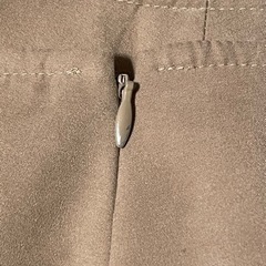 ine 茶スカートの画像