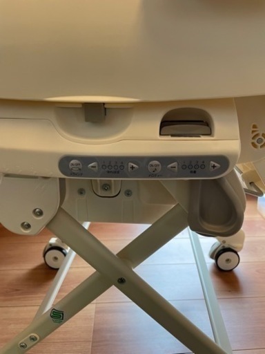 コンビ　ネムリラ　美品　ハイローチェア　オートスウィングラック　バウンサー