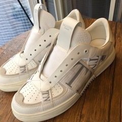 ヴァレンティノ　スニーカー