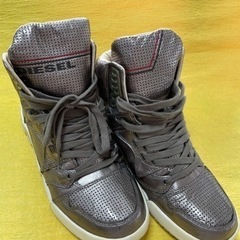 ディーゼルハイカットスニーカー