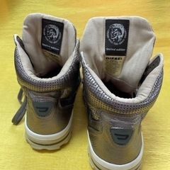 ディーゼルハイカットスニーカーの画像