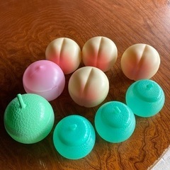 桃とメロン容器