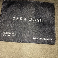 ZARA トレンチコートの画像