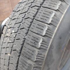 ブリザック　195/65r15　スタッドレスと鉄チンホイールの画像