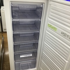 I-8【ご来店頂ける方限定】SHARPの冷凍庫です