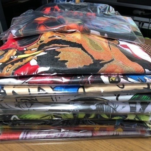まとめて45,000円?(送料1160円引きます)L/XL単品でも販売してます。値段交渉可能