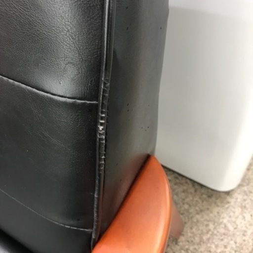 【ウッドフレーム】2人掛け合皮ソファー入荷しました。