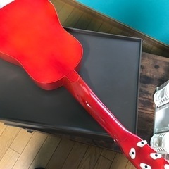 おもちゃのギターの画像