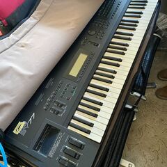 商談成立　☆ヤマハのシンセサイザー☆SY77      135