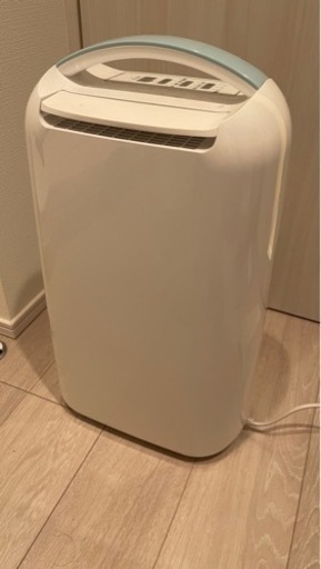 アイリスオーヤマ　除湿機　超美品　今だけ値下げしてます