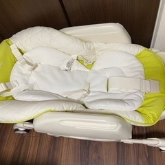 【受け渡し予定】ネムリラ　手動　黄緑　ハイローチェア