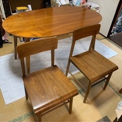 ダイニングテーブル＋イス2脚