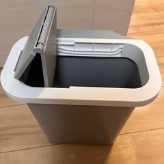 ゴミ箱の画像