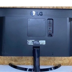 LG 24UD58-B IPS 23.8型 4K モニター(3840×2160)の画像