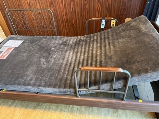 介護用電動リクライニングベッド