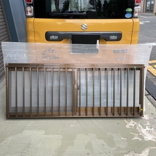 アルミサッシ　面格子付　ブロンズ　リクシル