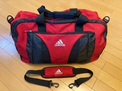 adidas アディダス　スポーツバッグ