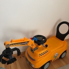 足蹴り玩具　ショベルカー