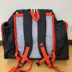 【お譲り先決まりました】修学旅行などに　adidasリュックの画像