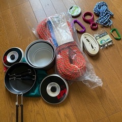 キャンプ、登山用品、防水ハット（mont-bell）など