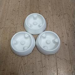 ネコ用品 (給仕品、トイレ砂、防水シート)