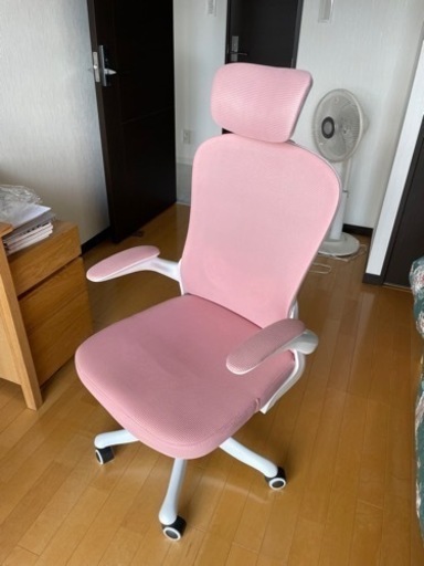 超美品　オフィスチェア　ピンク