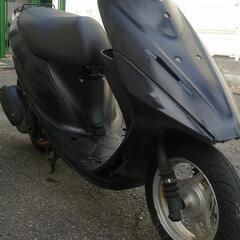 お話中　アドレスv50 　原付バイク　一瞬もたつきありすぐ普通に走行　現状毎日使用　ヘルメット付　原付　バイク　スクーターの画像