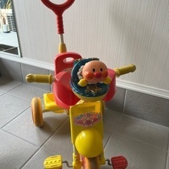 【取り引き中】アンパンマン 三輪車