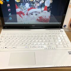 美品・Win10・Webカメラ内蔵💗高速i3第3世代/爆速ＳＳＤ２４０ＧＢ/メモリ４GＢ💗人気のクリスタルホワイト/Office2021付/15.6ｲﾝﾁ/無線ＬＡＮ/ＤＶＤ・ＣＤ再生ソフト付　No.2209005の画像
