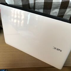 美品・Win10・Webカメラ内蔵💗高速i3第3世代/爆速ＳＳＤ２４０ＧＢ/メモリ４GＢ💗人気のクリスタルホワイト/Office2021付/15.6ｲﾝﾁ/無線ＬＡＮ/ＤＶＤ・ＣＤ再生ソフト付　No.2209005の画像