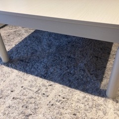 リビングテーブルの画像