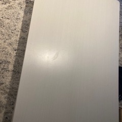 リビングテーブル