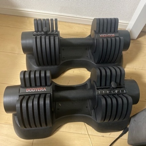 可変式のダンベル　2個セット　(2〜20キロ)