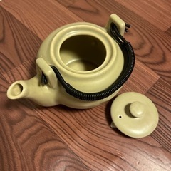 バリ島　ジェンガラケラミックのティーポットの画像