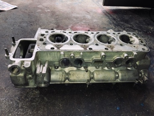 トヨタ　3T GT ターボ用エンジン　ヘッド