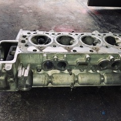 トヨタ　3T GT ターボ用エンジン　ヘッドの画像