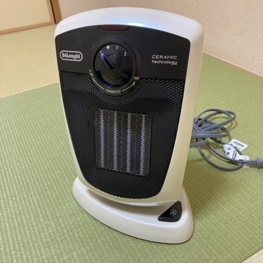 デロンギ セラミックファンヒーター 小型 首振り