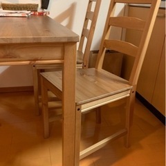 ダイニングテーブル　椅子4脚の画像