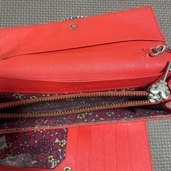 ANNA SUI 財布 赤 チェーンの画像