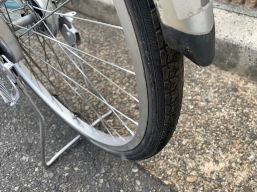 ??　ママチャリ　２６インチ　カギ　付き　青